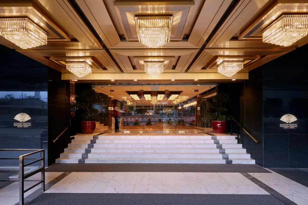 Mandarin Oriental Hotel Cozy Spa HK