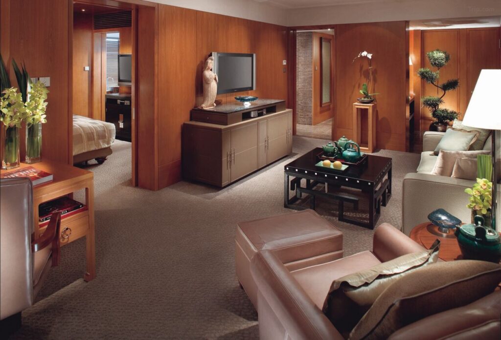 Mandarin Oriental Hotel Cozy Spa HK