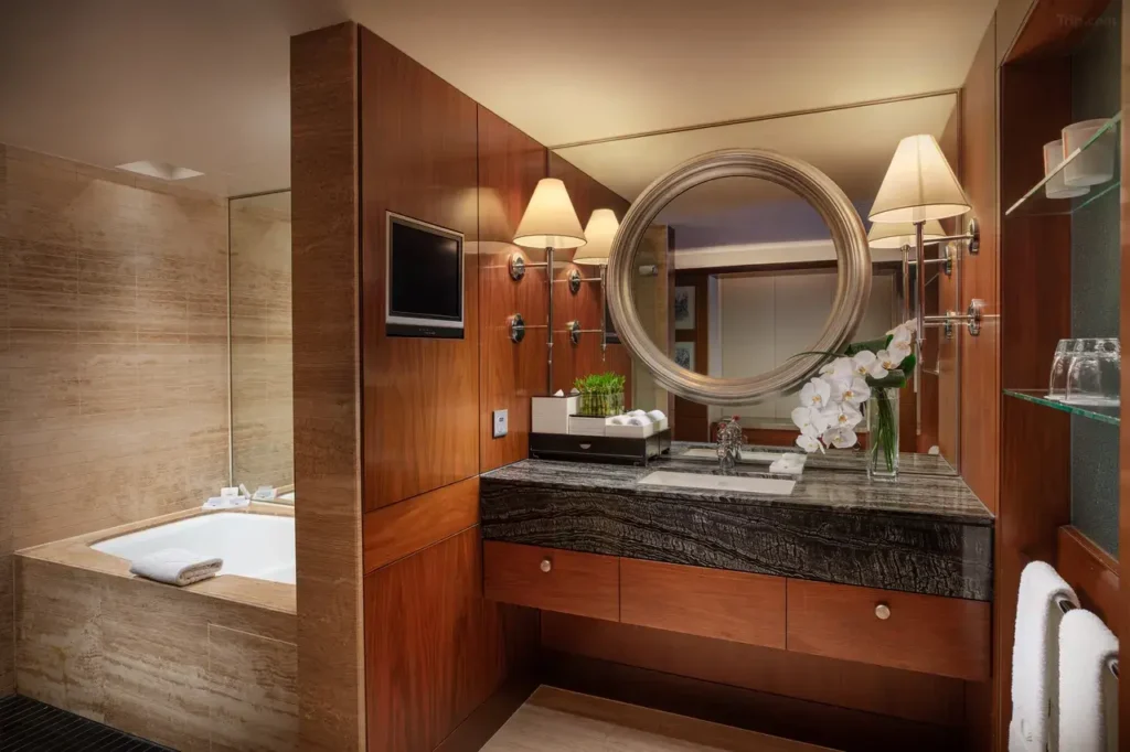 Mandarin Oriental Hotel Cozy Spa HK