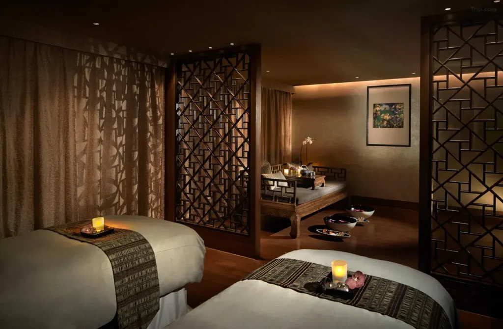 Mandarin Oriental Hotel Cozy Spa HK
