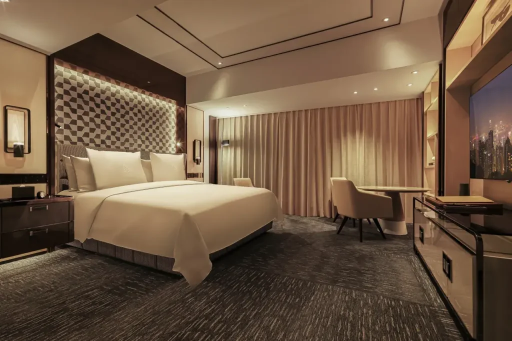 Four Seasons Hotel Hong Kong Cozy Spa HK