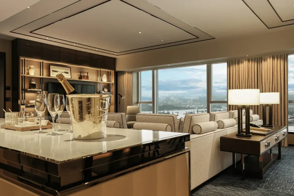 Four Seasons Hotel Hong Kong Cozy Spa HK