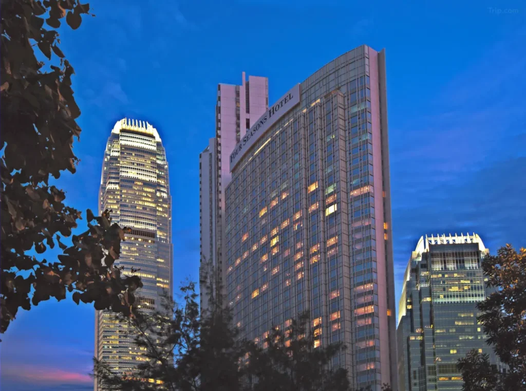 Four Seasons Hotel Hong Kong Cozy Spa HK