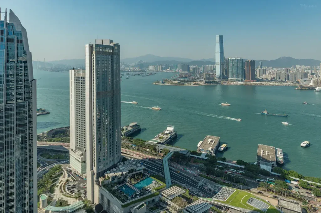 Four Seasons Hotel Hong Kong Cozy Spa HK