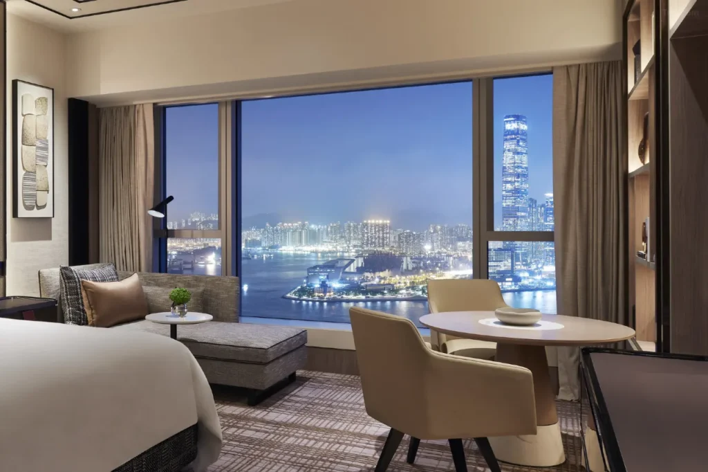 Four Seasons Hotel Hong Kong Cozy Spa HK