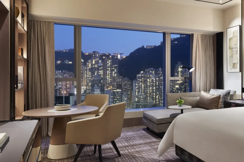 Four Seasons Hotel Hong Kong Cozy Spa HK