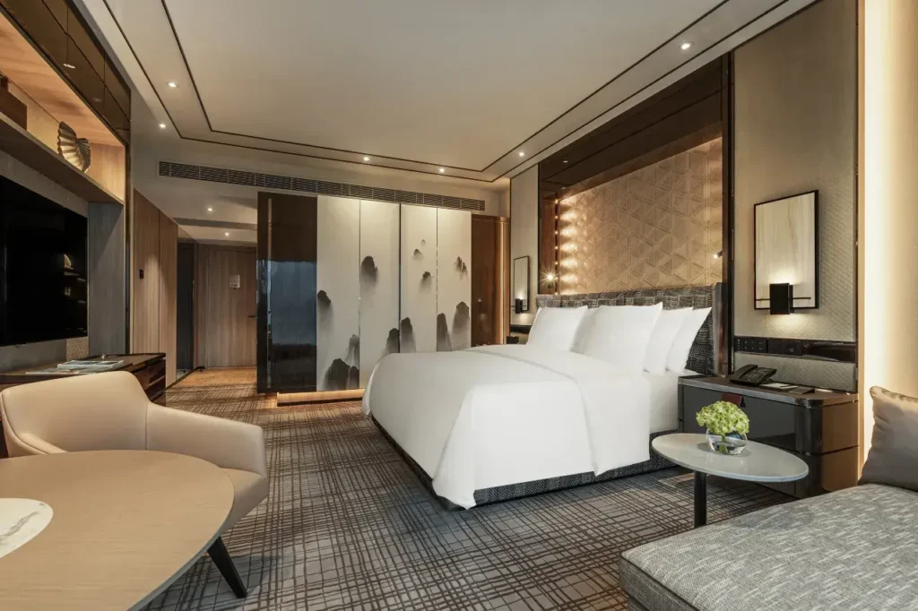 Four Seasons Hotel Hong Kong Cozy Spa HK